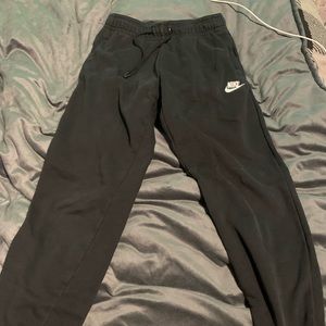 nike elastic bottom sweatpants